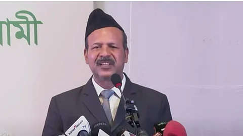 হাসিনা ফিরলে দেশ বিক্রি করবে?চট্টগ্রামে পাহাড়ে মুসলিম নিষিদ্ধ?