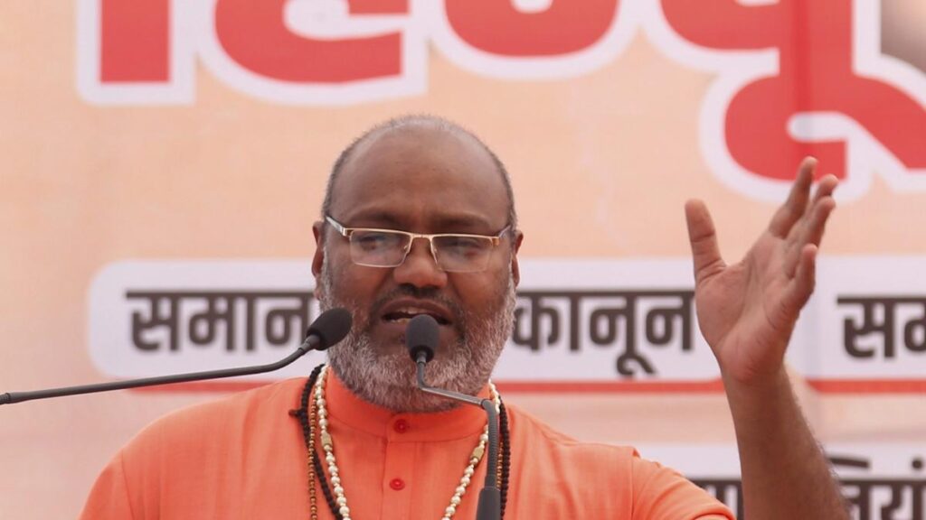 ইসলাম নিয়ে বিতর্কে ভারতের পুরোহিত