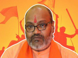 ইসলাম নিয়ে বিতর্কে ভারতের পুরোহিত